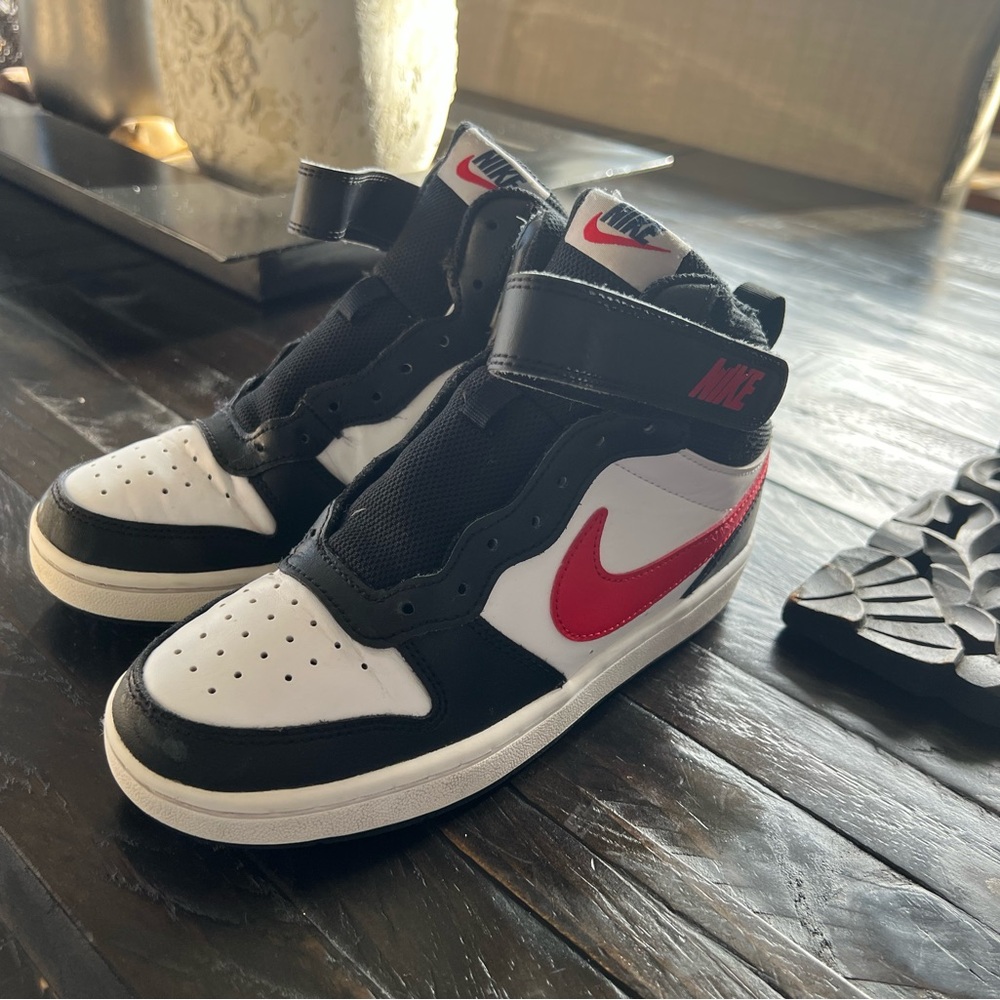 Red black navy blue Nike kids